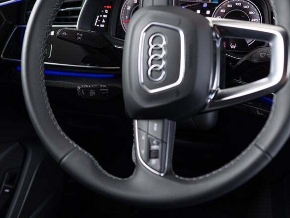 2024 Audi Q7 55 TFSI II (4M) Рестайлинг 2, белый, 11390000 рублей - вид 15