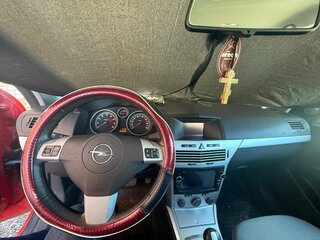 2011 Opel Astra H Рестайлинг, красный, 600000 рублей, вид 5