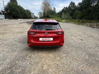 2019 Kia Ceed III, красный, 1600000 рублей, вид 4