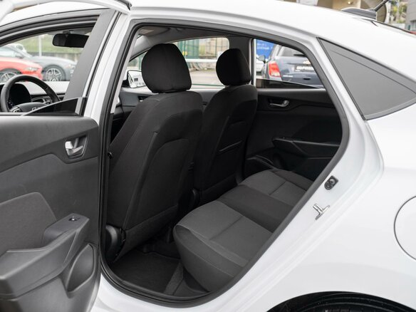 2020 Hyundai Solaris II, белый, 1480000 рублей - вид 10