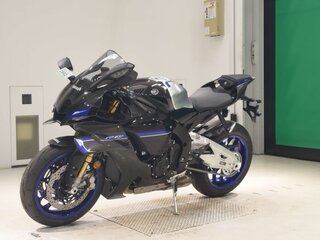 2026 Yamaha YZF-R1M, чёрный, 3256000 рублей, вид 4