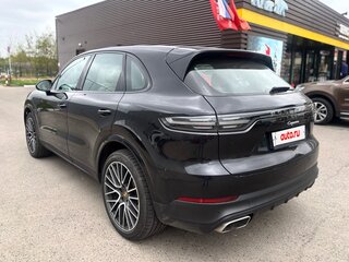 2019 Porsche Cayenne III, чёрный, 5000000 рублей, вид 4