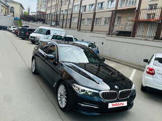 2019 BMW 5 серии 520d xDrive VII (G30/G31/G38), чёрный, 2760000 рублей, вид 3
