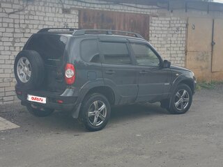 2010 Chevrolet Niva I Рестайлинг, чёрный, 275000 рублей, вид 3