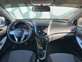 2014 Hyundai Solaris I, бежевый, 699000 рублей, вид 2