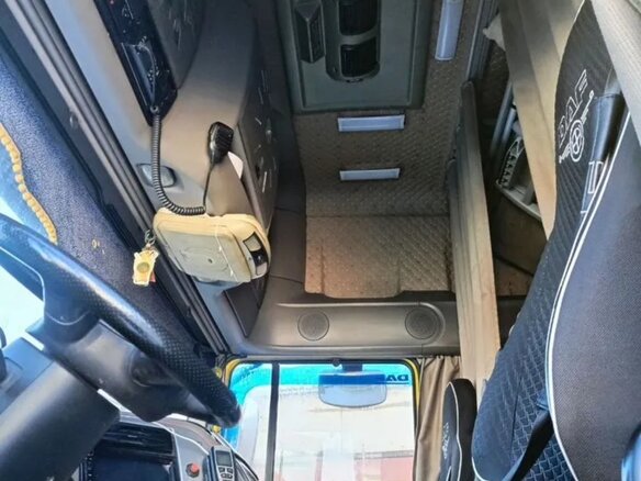 2009 DAF XF 105, жёлтый, 3200000 рублей - вид 14