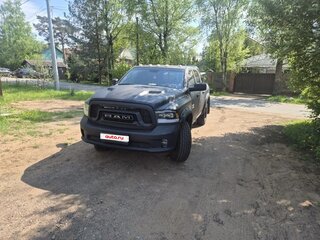 2013 Ram 1500 Quad Cab IV (DS/DJ), чёрный, 3000000 рублей, вид 2
