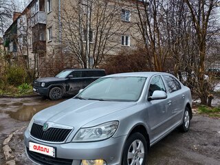 2010 Skoda Octavia II (A5) Рестайлинг, серебристый, 970000 рублей, вид 1