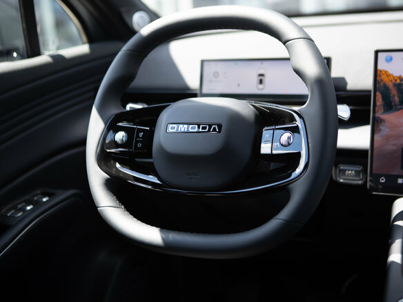 2026 Omoda C7, чёрный, 3499000 рублей - вид 3
