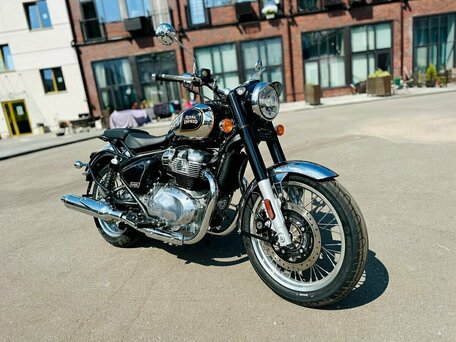 2026 Royal Enfield Classic 650, чёрный, 714000 рублей, вид 3