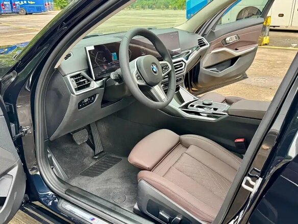2024 BMW 3 серии Long 320Li VII (G2x) Рестайлинг, чёрный, 2998000 рублей - вид 6