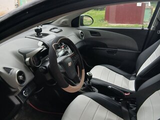 2014 Chevrolet Aveo II, чёрный, 730000 рублей, вид 4