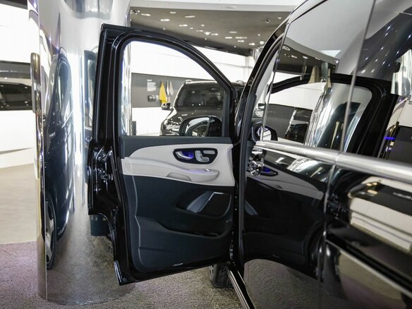 2026 Mercedes-Benz V-Класс 300 d экстра длинный III (W447) Рестайлинг 2, чёрный - вид 8