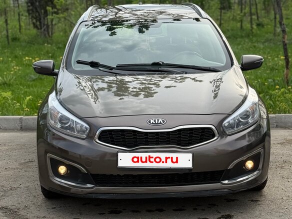 2016 Kia Ceed II Рестайлинг, коричневый, 1100000 рублей - вид 2