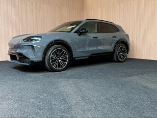 2026 Porsche Cayenne Electric IV, серый, 22000000 рублей, вид 1