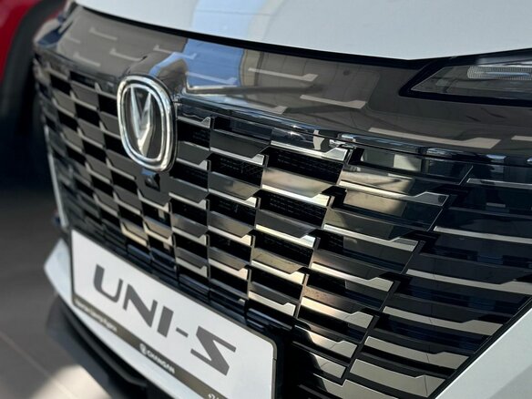 2025 Changan UNI-S I Рестайлинг, белый, 3179900 рублей - вид 17