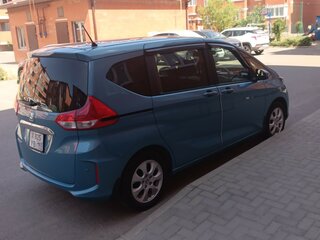 2019 Honda Freed II, синий, 1800000 рублей, вид 2