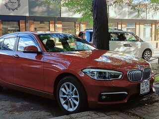 2018 BMW 1 серии 118i II (F20/F21) Рестайлинг 2, красный, 1600000 рублей, вид 3