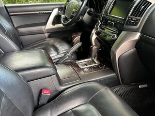 2014 Toyota Land Cruiser 200 Series Рестайлинг 1, чёрный, 2990000 рублей, вид 5