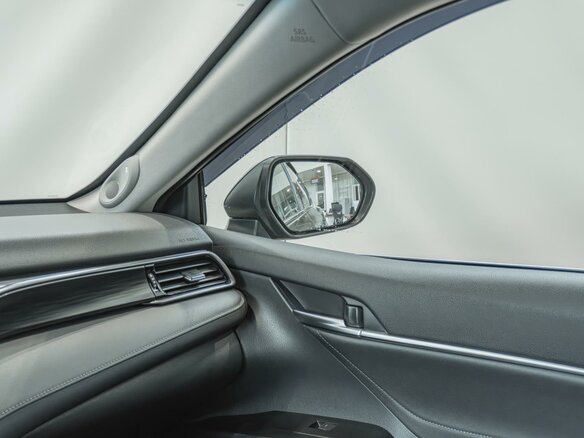2021 Toyota Camry VIII (XV70) Рестайлинг, коричневый, 2350000 рублей - вид 28