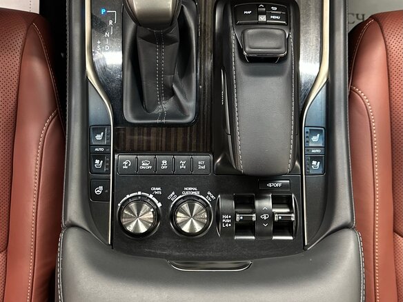 2019 Lexus LX 570 III Рестайлинг 2, чёрный - вид 26