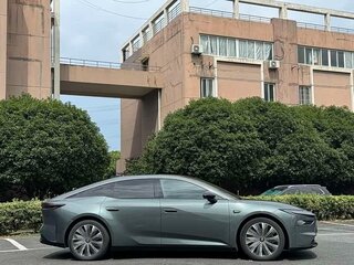2026 Toyota bZ7 71.35 kWh, серебристый, 4500224 рублей, вид 4