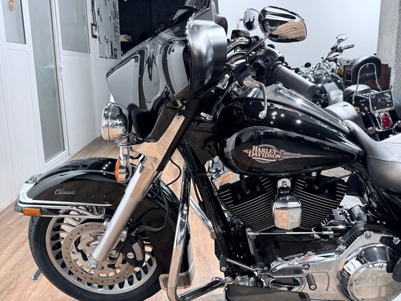 2010 Harley-Davidson Street Glide, чёрный, 1099000 рублей - вид 8