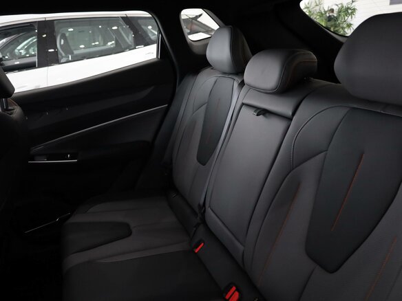 2026 Geely Cityray, серебристый, 3344990 рублей - вид 9