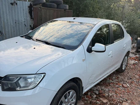 2021 Renault Logan II Рестайлинг, белый, 525000 рублей, вид 4