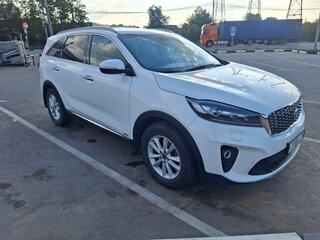 2020 Kia Sorento III Prime Рестайлинг, белый, 2750000 рублей, вид 3