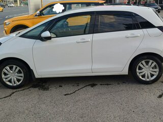 2022 Honda Fit IV, белый, 1350000 рублей, вид 5