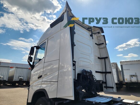 2017 Volvo FH, белый, 6490000 рублей - вид 7