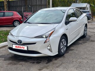 2016 Toyota Prius IV (XW50), белый, 1700000 рублей, вид 2