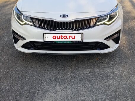2018 Kia Optima IV Рестайлинг, белый, 1600000 рублей, вид 3