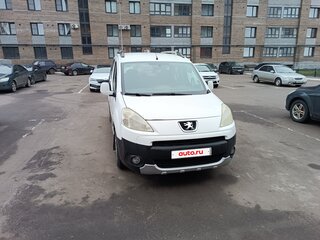 2011 Peugeot Partner II, белый, 420000 рублей, вид 4