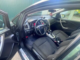 2011 Opel Astra J, зелёный, 600000 рублей, вид 3