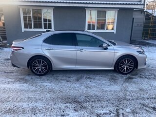 2022 Toyota Camry VIII (XV70) Рестайлинг, серый, 3100000 рублей, вид 3