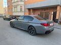 2021 BMW 5 серии 540i xDrive VII (G30/G31/G38) Рестайлинг, серый - вид 5