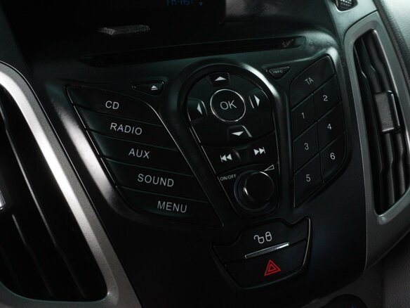 2014 Ford Focus III, красный, 1039000 рублей - вид 11