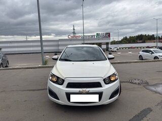 2012 Chevrolet Aveo II, белый, 730000 рублей, вид 2