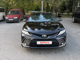 2018 Toyota Camry VII (XV50) Рестайлинг 2, чёрный, 2390000 рублей, вид 1