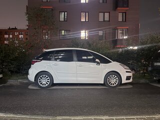 2012 Citroen C4 Picasso I, белый, 720000 рублей, вид 4