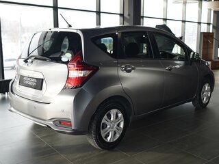 2018 Nissan Note II Рестайлинг, серый, 980000 рублей, вид 5