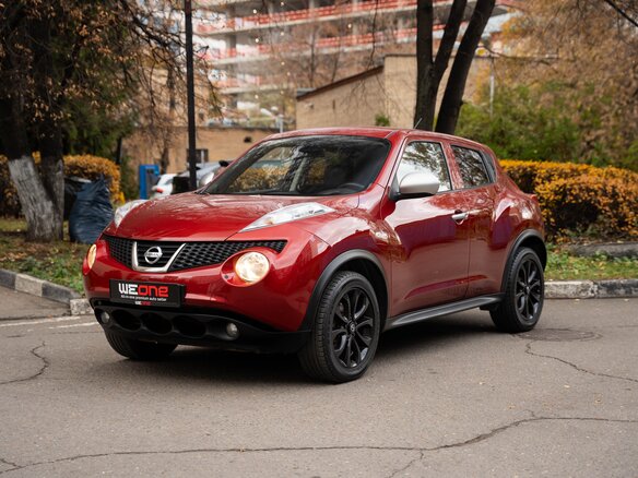 2012 Nissan Juke I, красный - вид 1