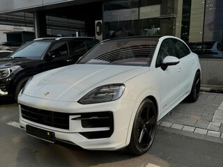 2026 Porsche Cayenne GTS Coupé III Рестайлинг, серый, 27000000 рублей, вид 3