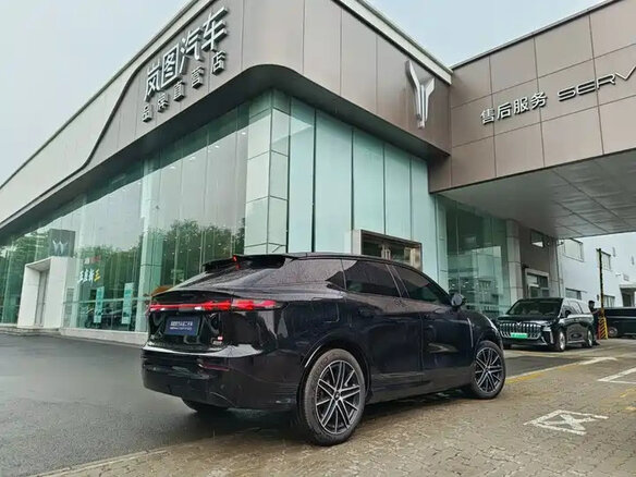 2025 Voyah Courage 81 kWh I Рестайлинг, чёрный, 4250000 рублей - вид 2