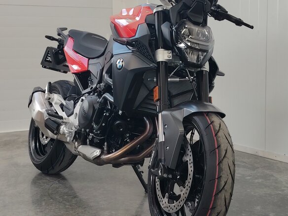 2024 BMW F 900 R, красный, 1049000 рублей - вид 2