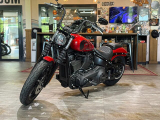 2023 Harley-Davidson Street Bob, красный, 1940000 рублей, вид 2