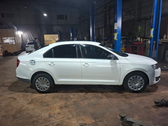 2015 Skoda Rapid I, белый, 600000 рублей - вид 1