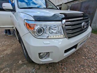 2015 Toyota Land Cruiser 200 Series Рестайлинг 1, белый, 5250000 рублей, вид 2